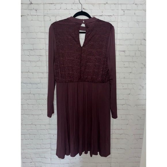 NWT Torrid Plus Size Plum Lace Mock Neck Long Sleeve Fit & Flare Dress Size 1 - Picture 5 of 6